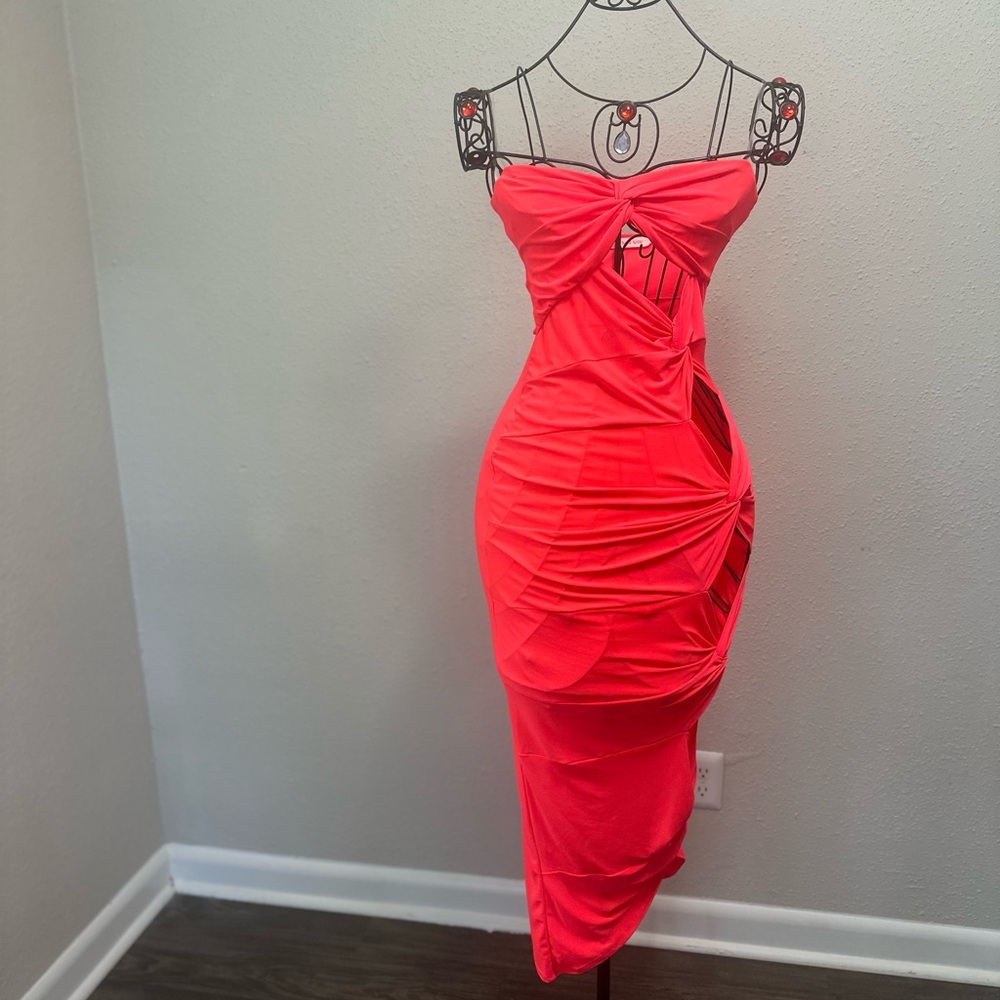 WinWin Orange Pink Strapless Bodycon Dress